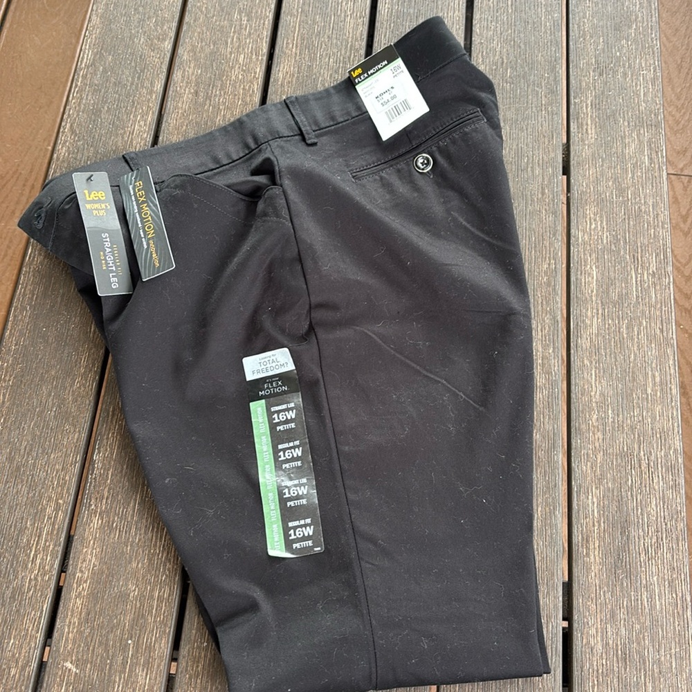 Lee Flex Motion Straight Leg Pants - NWT
